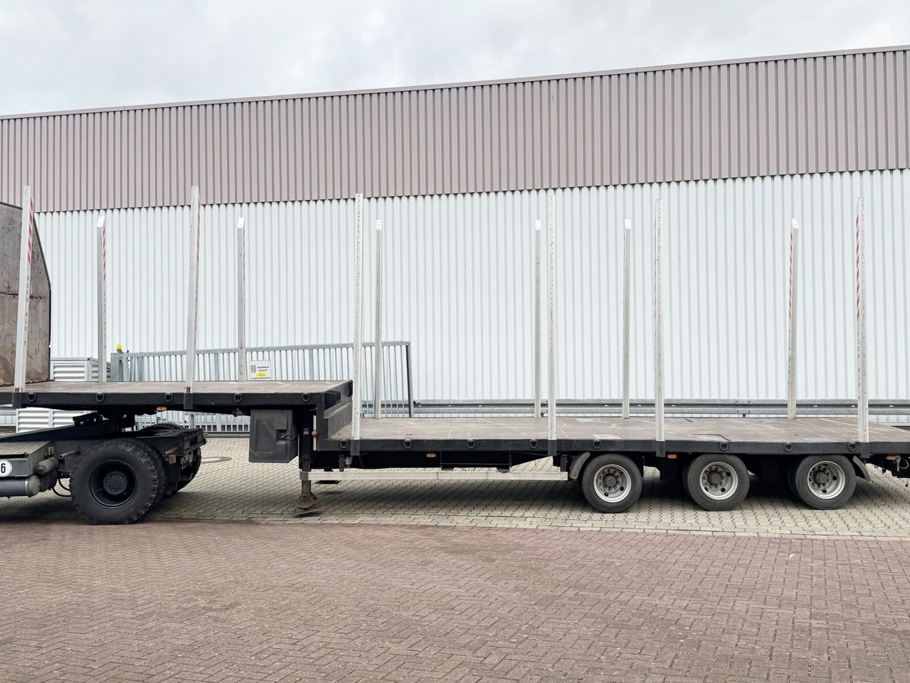 ECCO ALU Schemel/Rungen ECCO ALU Schemel/Rungen, 12x Neuwertig - Camion trasporto legname: foto 2 ECCO ALU Schemel/Rungen ECCO ALU Schemel/Rungen, 12x Neuwertig - Camion trasporto legname: foto 2