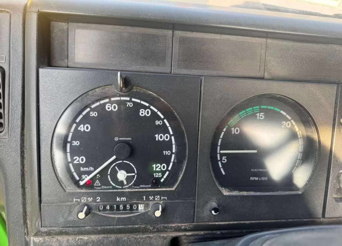 Euro Tech 410EH42 8x8 Euro Tech 410EH42 8x8, Abrollkipper - Autocarro scarrabile: foto 2 Euro Tech 410EH42 8x8 Euro Tech 410EH42 8x8, Abrollkipper - Autocarro scarrabile: foto 2