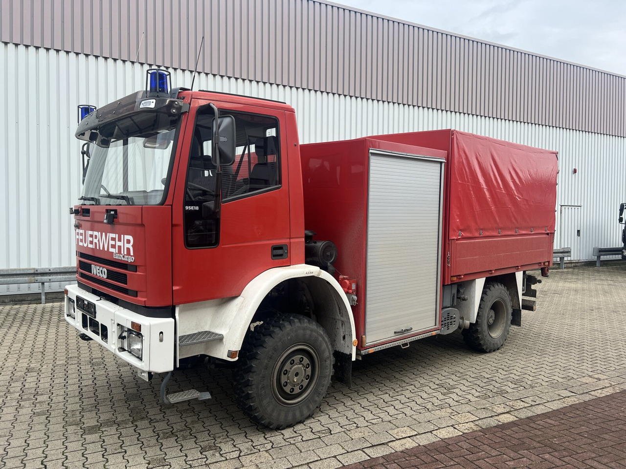 FF 95 E 18 4x4 FF 95 E 18 4x4, Feuerwehr - Ambulanza: foto 1 FF 95 E 18 4x4 FF 95 E 18 4x4, Feuerwehr - Ambulanza: foto 1