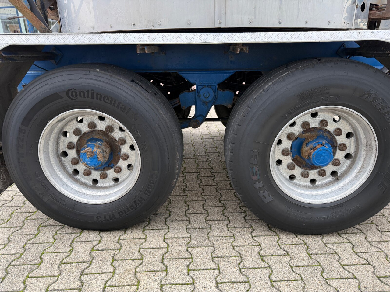 Faehndrich AG TKS-Z13 Asphaltkocher Faehndrich AG TKS-Z13 Asphaltkocher - Spruzzatrice di emulsione bituminosa: foto 3 Faehndrich AG TKS-Z13 Asphaltkocher Faehndrich AG TKS-Z13 Asphaltkocher - Spruzzatrice di emulsione bituminosa: foto 3