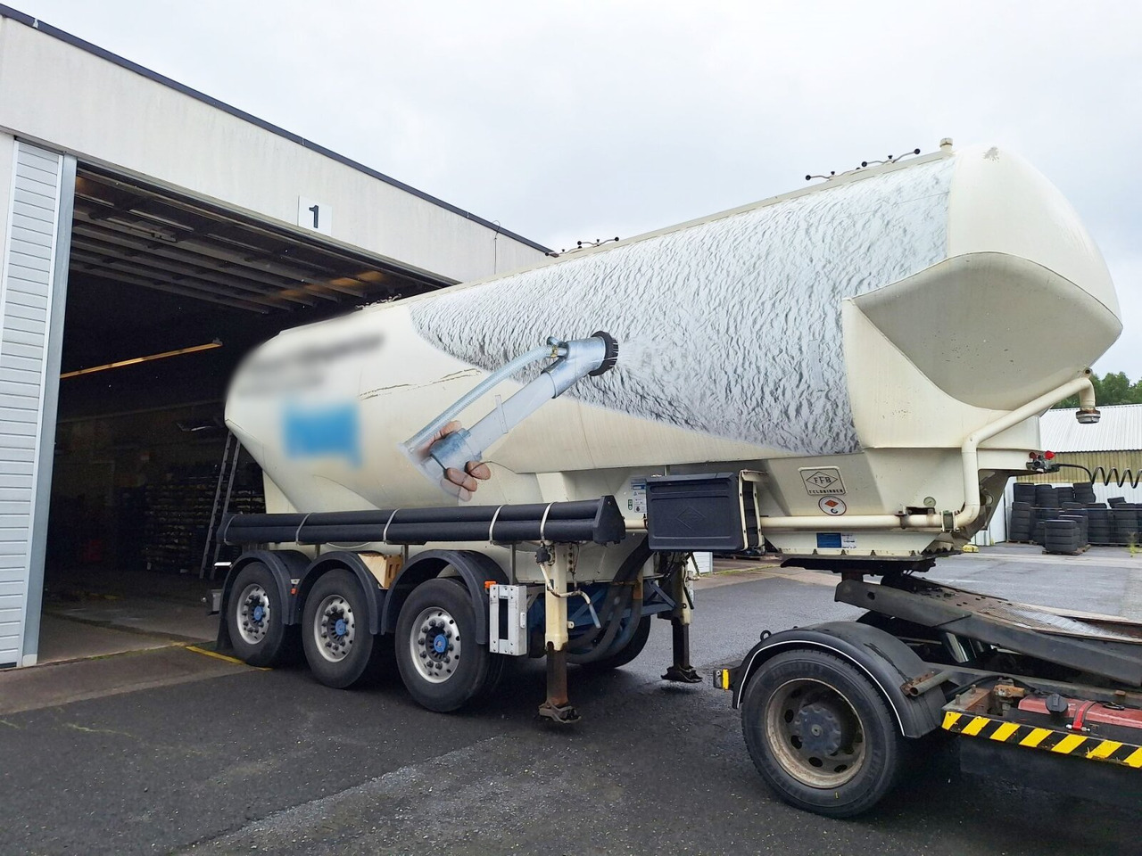 Feldbinder EUT 38.3-3 EUT 38.3-3, Liftachse, 3 Kammern, ca. 38.000l - Semirimorchio silos: foto 2 Feldbinder EUT 38.3-3 EUT 38.3-3, Liftachse, 3 Kammern, ca. 38.000l - Semirimorchio silos: foto 2
