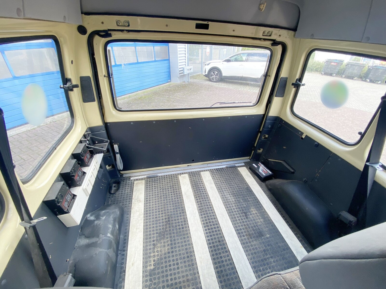 Ford Transit 2.5 4x2 Transit 2.5 4x2, Personentransporter, 8 Sitze - Minibus, Pulmino: foto 4 Ford Transit 2.5 4x2 Transit 2.5 4x2, Personentransporter, 8 Sitze - Minibus, Pulmino: foto 4