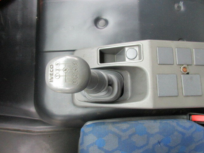 Iveco EuroCargo 75 E 17/4x2 EuroCargo 75 E 17/4x2, 6x VORHANDEN! - Autocarro furgonato: foto 3 Iveco EuroCargo 75 E 17/4x2 EuroCargo 75 E 17/4x2, 6x VORHANDEN! - Autocarro furgonato: foto 3