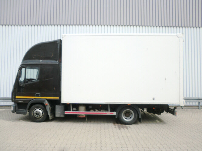 Iveco EuroCargo 75 E 17/4x2 EuroCargo 75 E 17/4x2, 6x VORHANDEN! - Autocarro furgonato: foto 3 Iveco EuroCargo 75 E 17/4x2 EuroCargo 75 E 17/4x2, 6x VORHANDEN! - Autocarro furgonato: foto 3