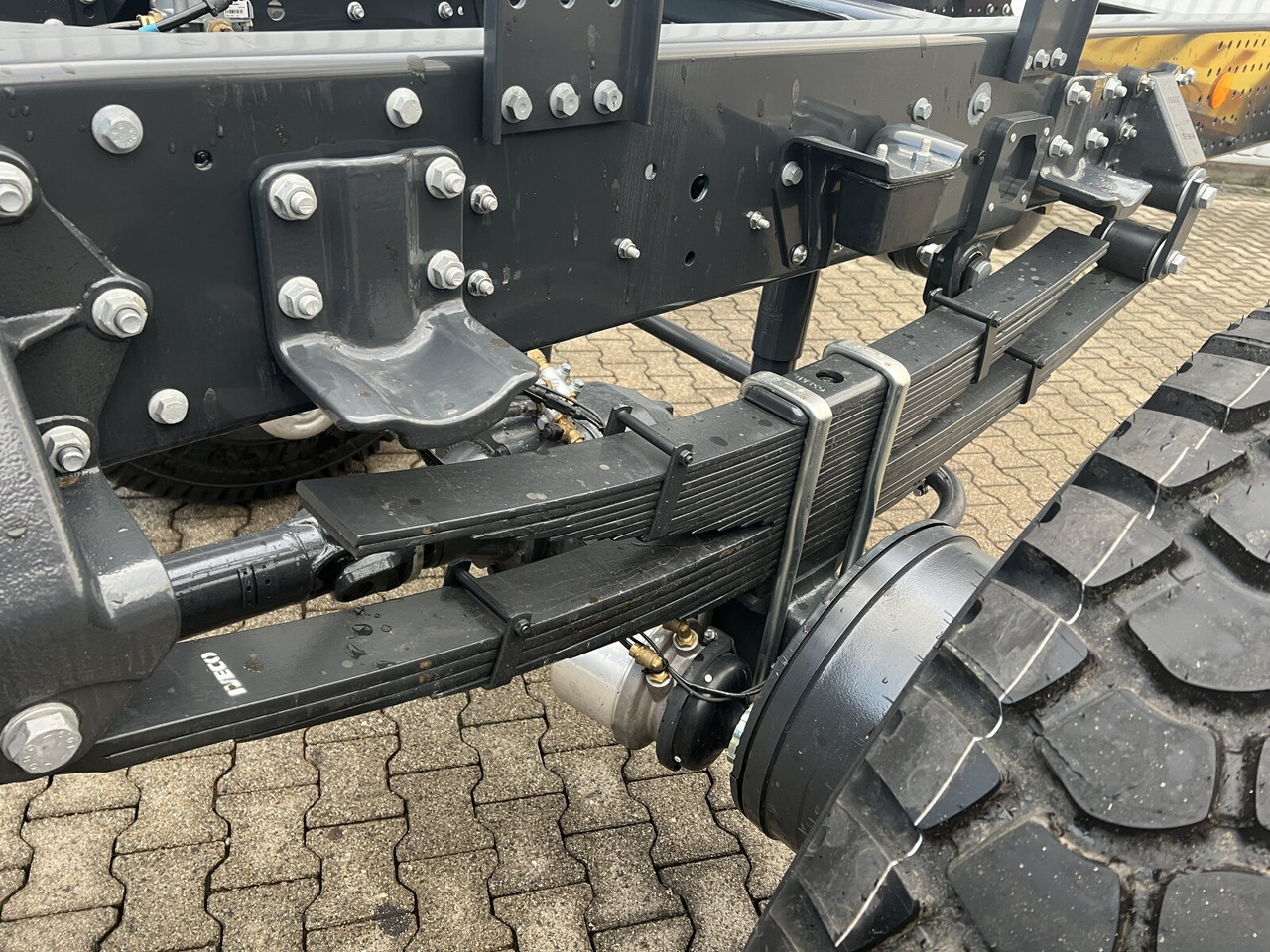 Iveco EuroCargo ML150E24 WS 4x4 EuroCargo ML150E24 WS 4x4, Euro3, mehrfach Vorhanden! - Autocarro telaio: foto 4 Iveco EuroCargo ML150E24 WS 4x4 EuroCargo ML150E24 WS 4x4, Euro3, mehrfach Vorhanden! - Autocarro telaio: foto 4