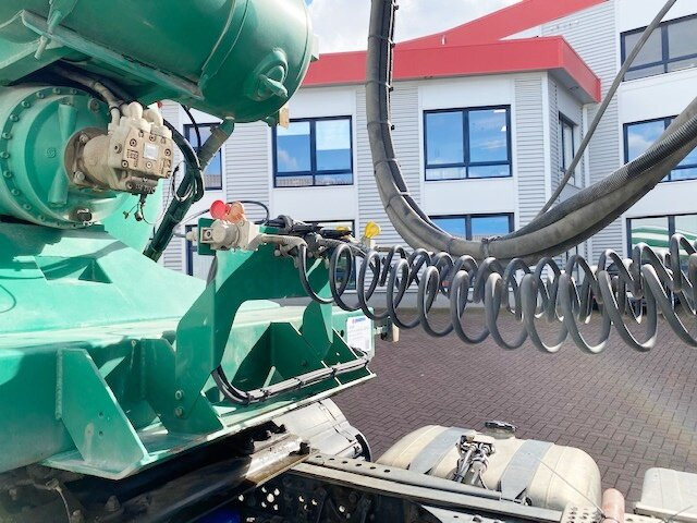 LIEBHERR Betonmischer ca. 10m³ LIEBHERR Betonmischer ca. 10m³, 6x Vorhanden! - Semirimorchio betoniera: foto 2 LIEBHERR Betonmischer ca. 10m³ LIEBHERR Betonmischer ca. 10m³, 6x Vorhanden! - Semirimorchio betoniera: foto 2