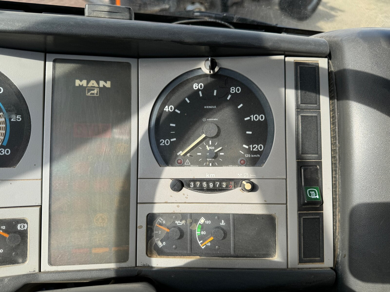 MAN 18.255 LK 4x2 BB 18.255 LK 4x2 BB - Autocarro ribaltabile: foto 3 MAN 18.255 LK 4x2 BB 18.255 LK 4x2 BB - Autocarro ribaltabile: foto 3