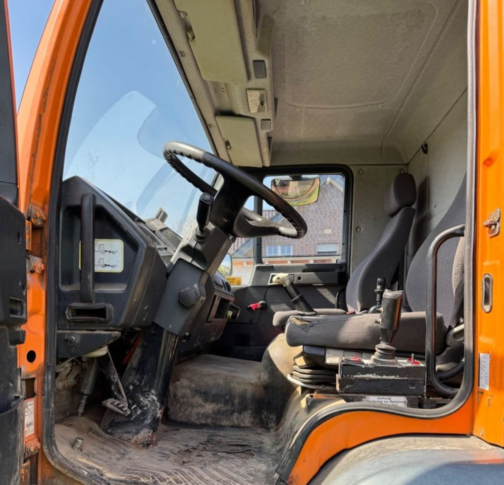 MAN LE 18.280 4x2 LL LE 18.280 4x2 LL, 6-Zylinder, Winterdienstausstattung - Autocarro scarrabile: foto 5 MAN LE 18.280 4x2 LL LE 18.280 4x2 LL, 6-Zylinder, Winterdienstausstattung - Autocarro scarrabile: foto 5