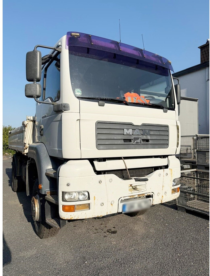 MAN TGA 18.360 4X4 BB TGA 18.360 4X4 BB - Autocarro ribaltabile: foto 2 MAN TGA 18.360 4X4 BB TGA 18.360 4X4 BB - Autocarro ribaltabile: foto 2