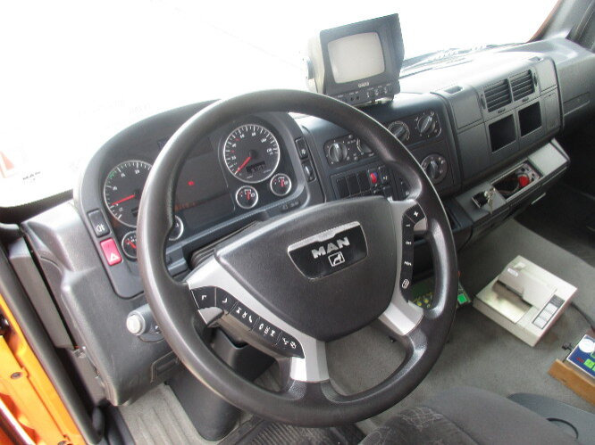 MAN TGA 26.350 6x2-2BL TGA 26.350/400 6x2-2BL FAUN POWER PRESS 524, OHNE MOTOR! - Camion immondizia: foto 3 MAN TGA 26.350 6x2-2BL TGA 26.350/400 6x2-2BL FAUN POWER PRESS 524, OHNE MOTOR! - Camion immondizia: foto 3