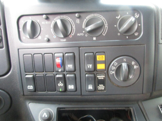 MAN TGA 26.350 6x2-2BL TGA 26.350/400 6x2-2BL FAUN POWER PRESS 524, OHNE MOTOR! - Camion immondizia: foto 5 MAN TGA 26.350 6x2-2BL TGA 26.350/400 6x2-2BL FAUN POWER PRESS 524, OHNE MOTOR! - Camion immondizia: foto 5
