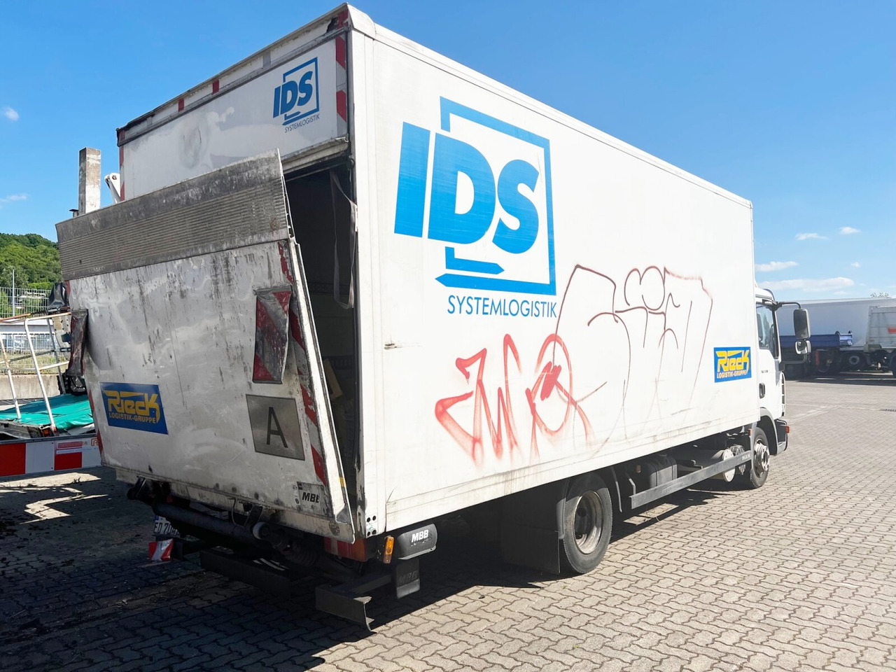 MAN TGL 7.150 4x2 BL TGL 7.150 4X2 BL mit MBB LBW - Autocarro furgonato: foto 5 MAN TGL 7.150 4x2 BL TGL 7.150 4X2 BL mit MBB LBW - Autocarro furgonato: foto 5