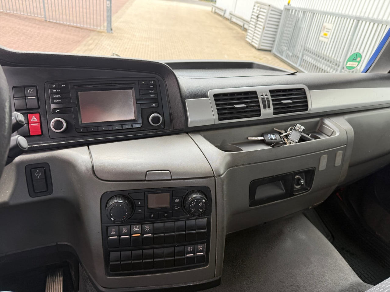 MAN TGM 18.290 4x2 BB TGM 18.290 4x2 BB, Navi - Autocarro ribaltabile: foto 5 MAN TGM 18.290 4x2 BB TGM 18.290 4x2 BB, Navi - Autocarro ribaltabile: foto 5