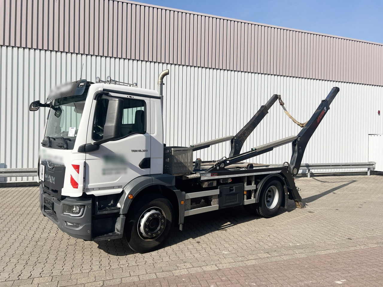 MAN TGM 18.320 4x2 BL TGM 18.320 4x2 BL, Hiab Tele-Absetzanlage, Funk - Autocarro multibenna: foto 1 MAN TGM 18.320 4x2 BL TGM 18.320 4x2 BL, Hiab Tele-Absetzanlage, Funk - Autocarro multibenna: foto 1