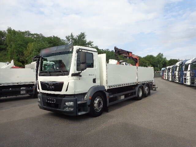 Camion con gru, Autocarro con pianale/ Cassone fisso MAN TGM 26.340 6x2-4 LL TGM 26.340 6x2-4 LL,Lenk-Liftachse, Heckkran, Palfinger PK 11.001, faltbar,: foto 6 Camion con gru, Autocarro con pianale/ Cassone fisso MAN TGM 26.340 6x2-4 LL TGM 26.340 6x2-4 LL,Lenk-Liftachse, Heckkran, Palfinger PK 11.001, faltbar,: foto 6