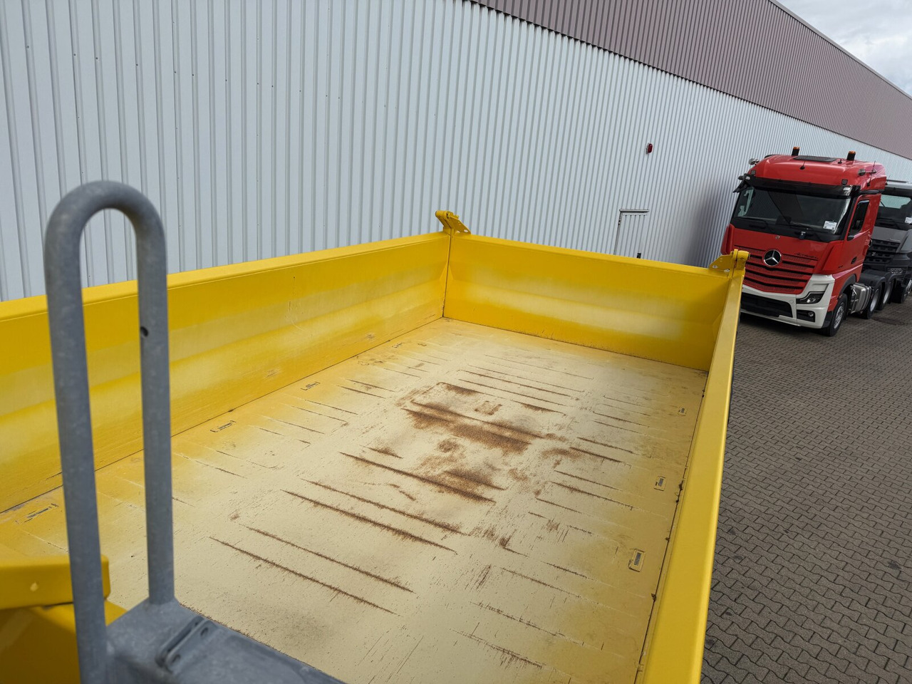 MAN TGS 26.470 6x6 BB TGS 26.470 6x6 BB, Hohe Bauart, Navi, Motorabtrieb, Bordmatik - Autocarro ribaltabile: foto 2 MAN TGS 26.470 6x6 BB TGS 26.470 6x6 BB, Hohe Bauart, Navi, Motorabtrieb, Bordmatik - Autocarro ribaltabile: foto 2