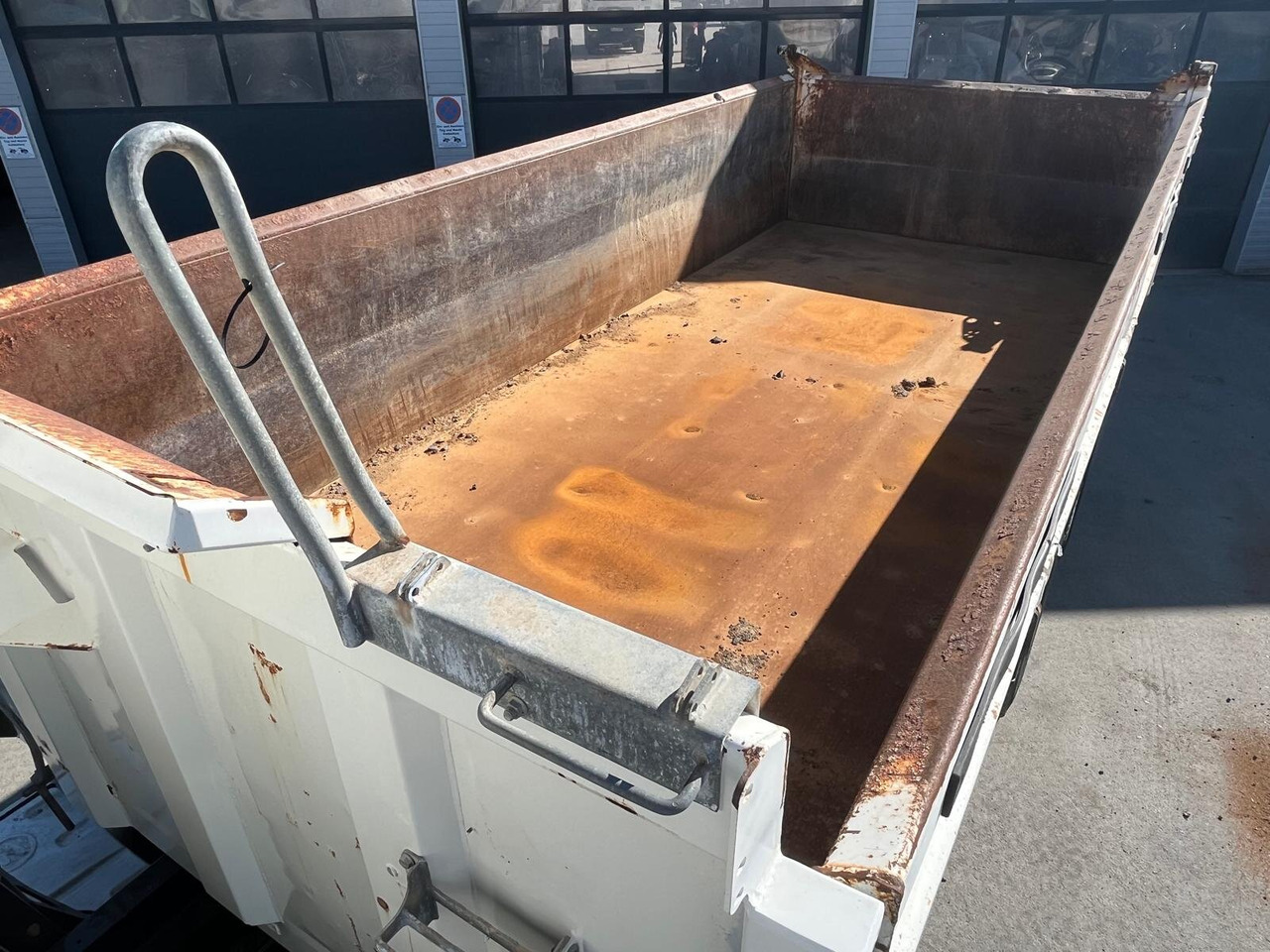 MAN TGS 35.460 8X4 BB TGS 35.460 8X4 BB, Meiller Bordmatik 13m³ - Autocarro ribaltabile: foto 3 MAN TGS 35.460 8X4 BB TGS 35.460 8X4 BB, Meiller Bordmatik 13m³ - Autocarro ribaltabile: foto 3
