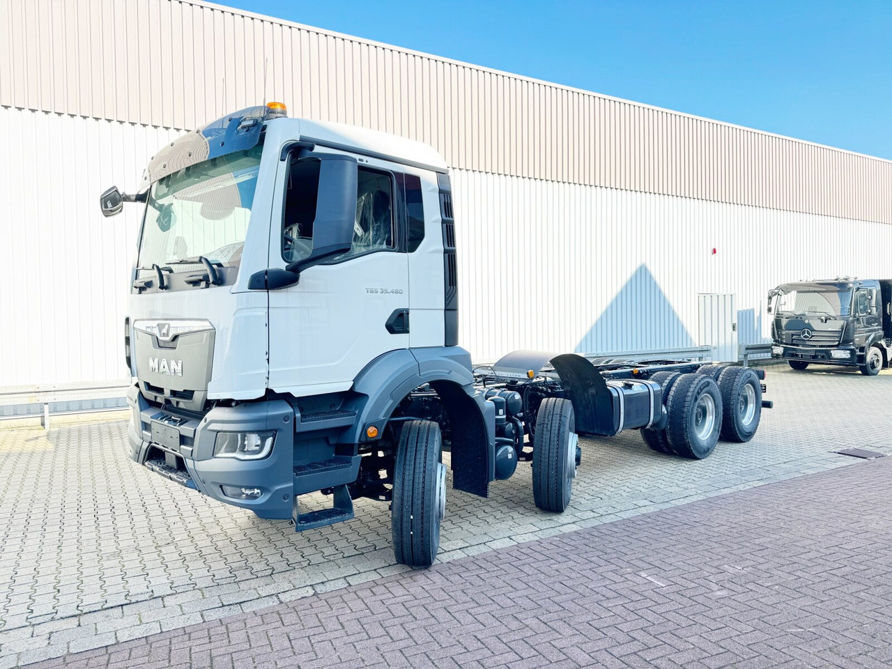 MAN TGS 35.480 8x6H BL CH TGS 35.480 8x6H BL CH, HydroDrive, Navi, Nebenantrieb - Autocarro telaio: foto 1 MAN TGS 35.480 8x6H BL CH TGS 35.480 8x6H BL CH, HydroDrive, Navi, Nebenantrieb - Autocarro telaio: foto 1