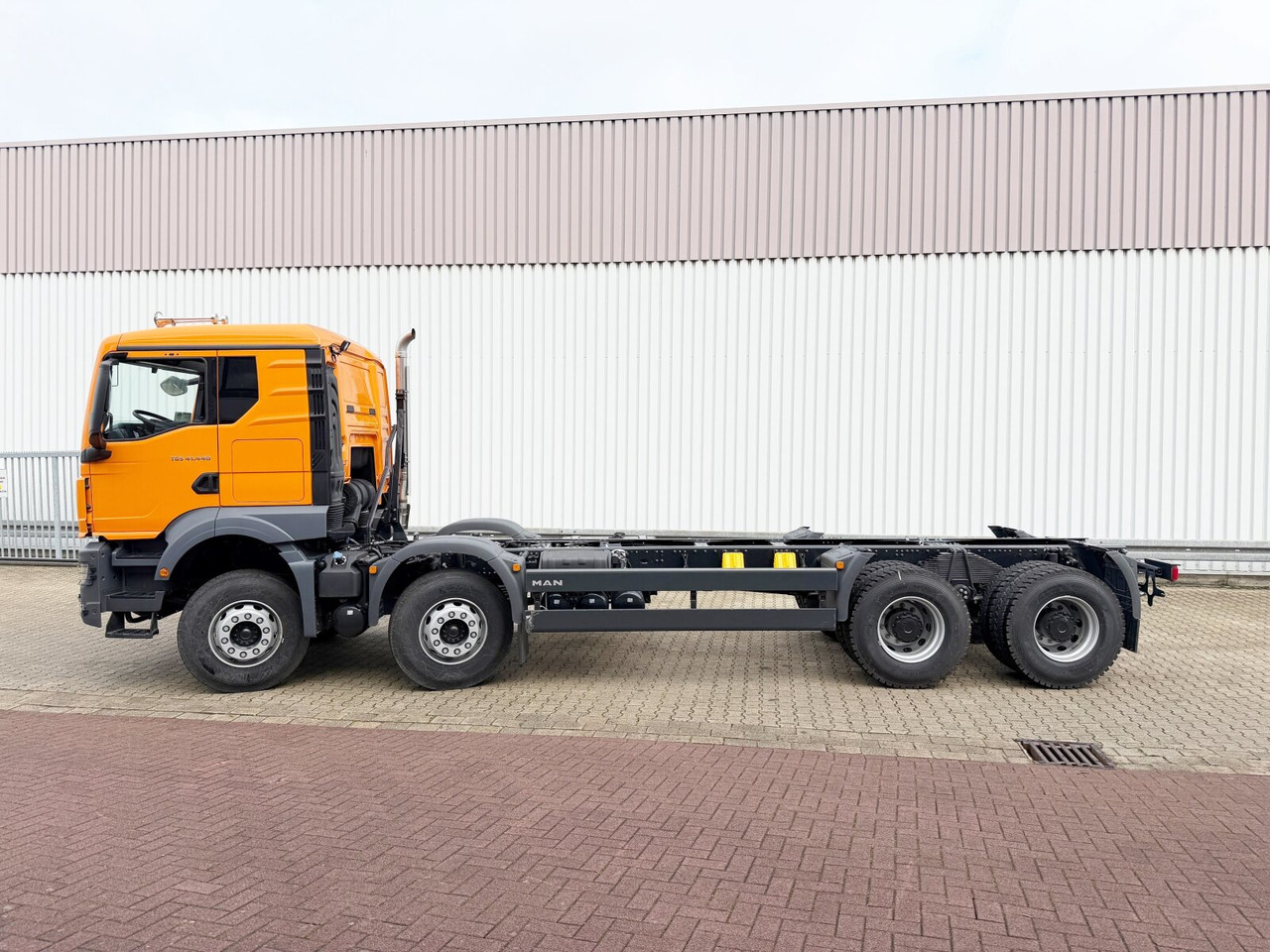 MAN TGS 41.440 8x4 BB CH TGS 41.440 8x4 BB CH, Retarder, MEHRFACH VORHANDEN! - Autocarro telaio: foto 2 MAN TGS 41.440 8x4 BB CH TGS 41.440 8x4 BB CH, Retarder, MEHRFACH VORHANDEN! - Autocarro telaio: foto 2