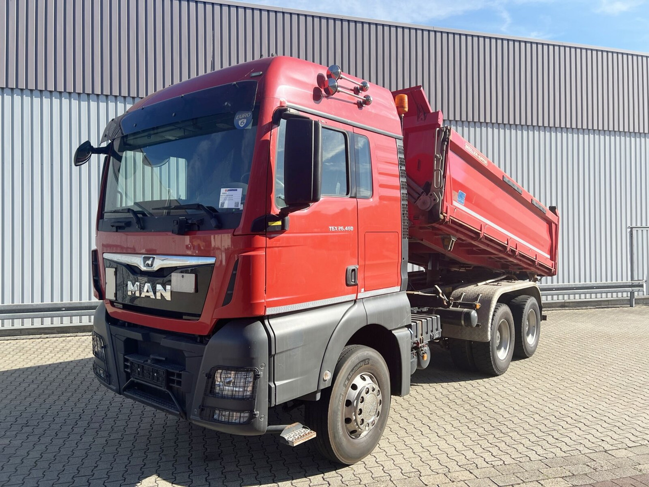 MAN TGX 26.460 6X4 BB TGX 26.460 6X4 BB, Intarder, Standklima - Autocarro ribaltabile: foto 1 MAN TGX 26.460 6X4 BB TGX 26.460 6X4 BB, Intarder, Standklima - Autocarro ribaltabile: foto 1