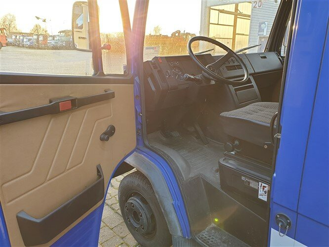 Camion centinato Mercedes-Benz 508 D 4x2 Doka 508 D 4x2 Doka, EX-THW: foto 13 Camion centinato Mercedes-Benz 508 D 4x2 Doka 508 D 4x2 Doka, EX-THW: foto 13