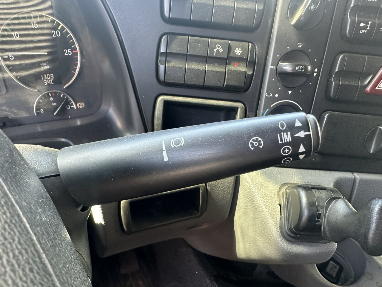 Mercedes-Benz Actros 2532 L 6x2 Actros 2532/41 L 6x2, EEV, Lenkachse - Autocarro telaio: foto 4 Mercedes-Benz Actros 2532 L 6x2 Actros 2532/41 L 6x2, EEV, Lenkachse - Autocarro telaio: foto 4