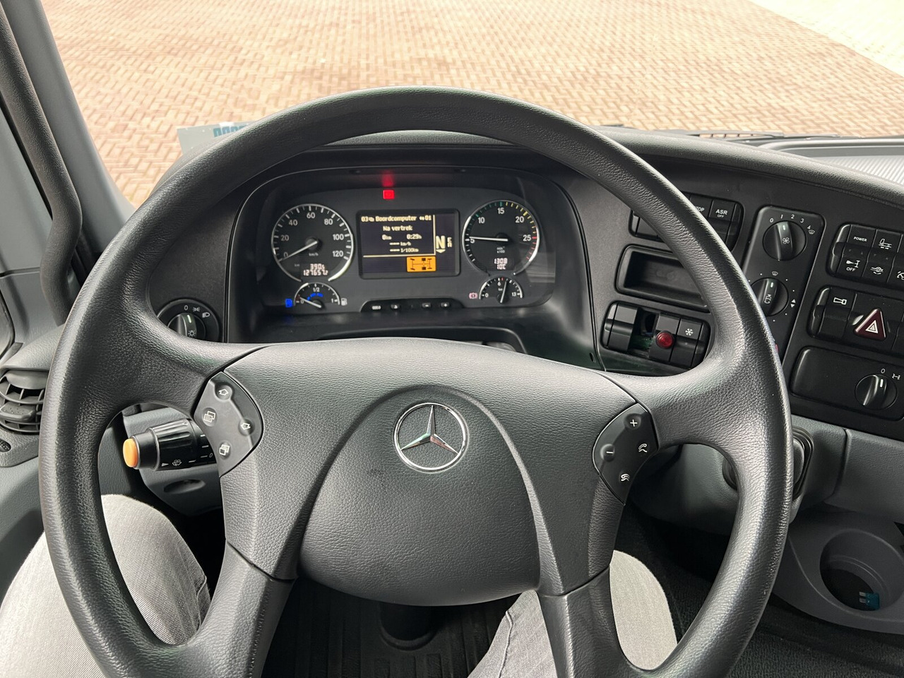 Mercedes-Benz Actros 2532 L 6x2 Actros 2532 L 6x2, Liftachse, LBW Dhollandia - Autocarro furgonato: foto 3 Mercedes-Benz Actros 2532 L 6x2 Actros 2532 L 6x2, Liftachse, LBW Dhollandia - Autocarro furgonato: foto 3