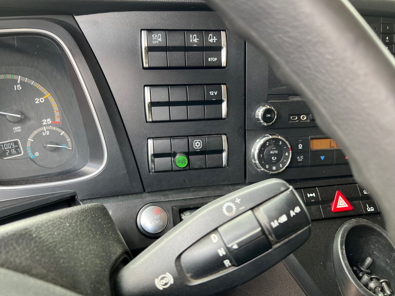 Mercedes-Benz Actros 2542 L/nR 6x2 Actros 2542 L/nR 6x2, Retarder, Standklima, StreamSpace, SoloStar - Autocarro portacontainer/ Caisse interchangeable: foto 5 Mercedes-Benz Actros 2542 L/nR 6x2 Actros 2542 L/nR 6x2, Retarder, Standklima, StreamSpace, SoloStar - Autocarro portacontainer/ Caisse interchangeable: foto 5