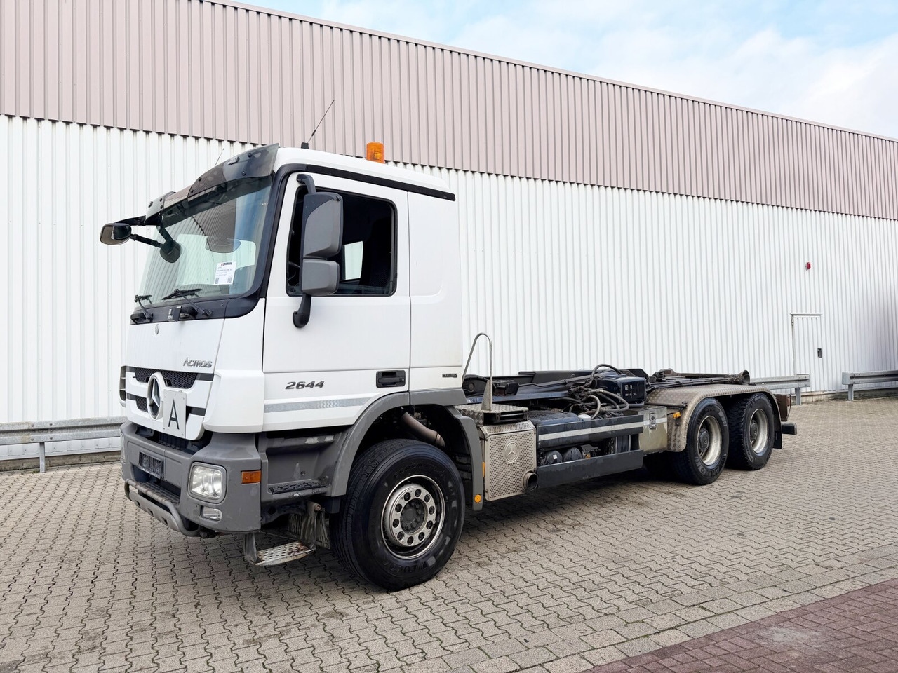 Mercedes-Benz Actros 2644 L 6x4 Actros 2644 L 6x4 - Autocarro telaio: foto 1 Mercedes-Benz Actros 2644 L 6x4 Actros 2644 L 6x4 - Autocarro telaio: foto 1
