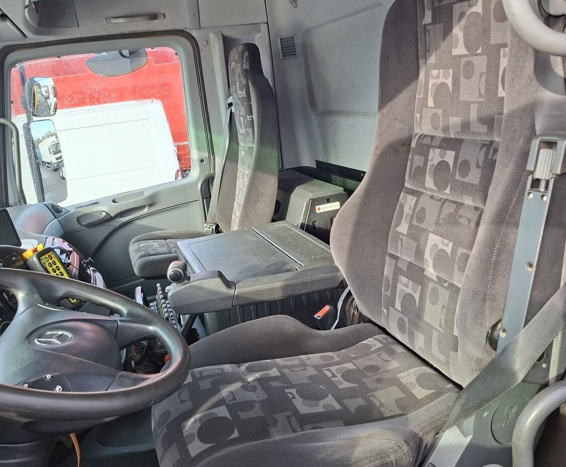 Mercedes-Benz Actros 4146 K 8x4/4 Actros 4146 K 8x4/4, Retarder, Kran Hiab XS 477 E-7 HiPro, Flyjib, Seilwinde, Funk - Autocarro scarrabile, Camion con gru: foto 3 Mercedes-Benz Actros 4146 K 8x4/4 Actros 4146 K 8x4/4, Retarder, Kran Hiab XS 477 E-7 HiPro, Flyjib, Seilwinde, Funk - Autocarro scarrabile, Camion con gru: foto 3