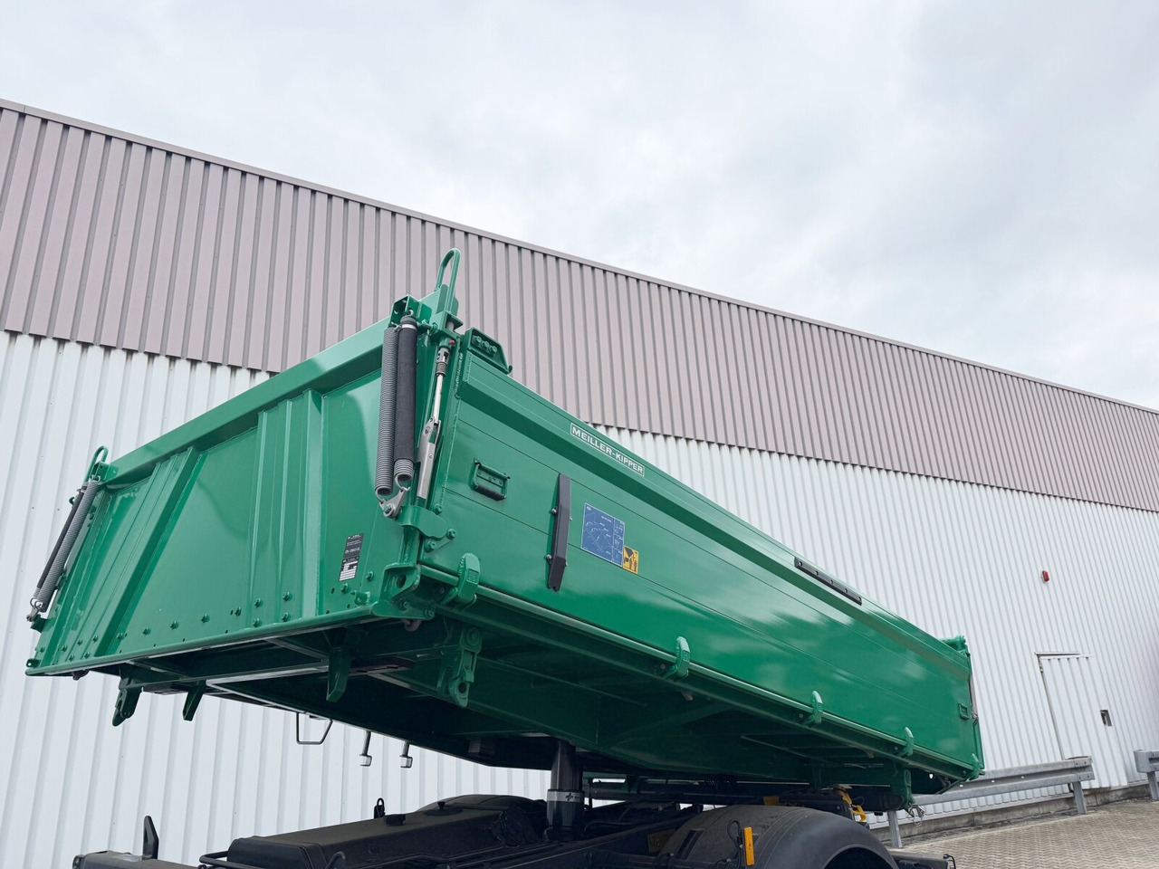 Mercedes-Benz Arocs 1840 K 4x2 Arocs 1840 K 4x2, MultimediaCockpit, Alu-Bordwände, Platz für Kranmontage - Autocarro ribaltabile: foto 2 Mercedes-Benz Arocs 1840 K 4x2 Arocs 1840 K 4x2, MultimediaCockpit, Alu-Bordwände, Platz für Kranmontage - Autocarro ribaltabile: foto 2