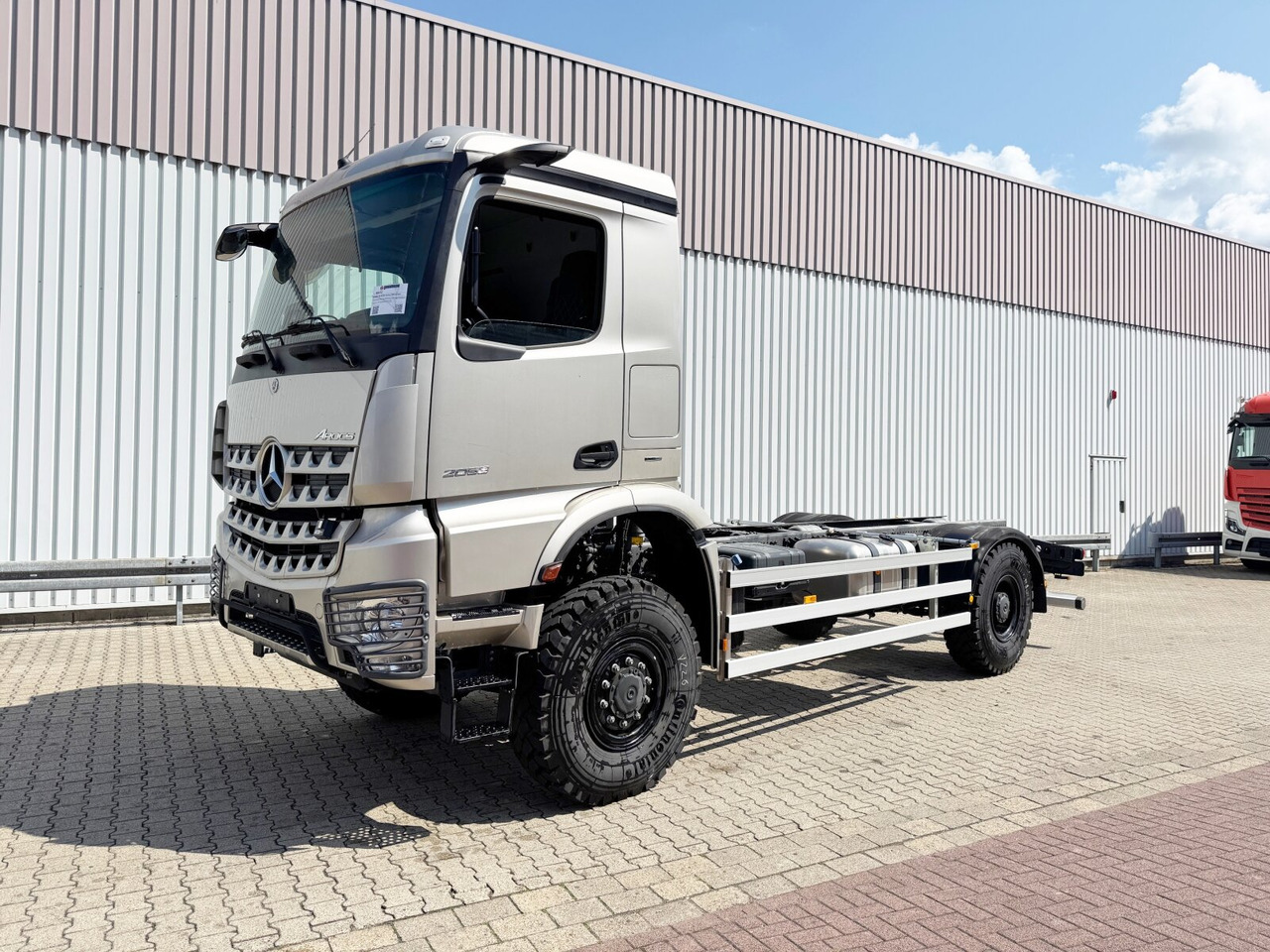 Autocarro telaio nuovo Mercedes-Benz Arocs 2053 A 4x4 Arocs 2053 A 4x4, Grounder, MirrorCam, Multimedia Cockpit, Navi: foto 1