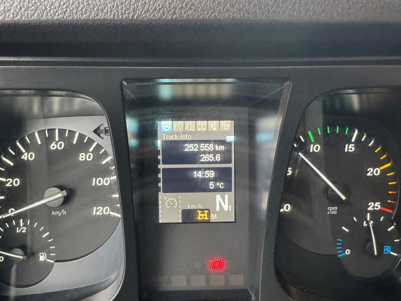 Mercedes-Benz Arocs 2642 6x4 Arocs 2642 6x4 mit Heckkran Atlas AK 186.3 V-2 - Camion con gru, Autocarro con pianale/ Cassone fisso: foto 5 Mercedes-Benz Arocs 2642 6x4 Arocs 2642 6x4 mit Heckkran Atlas AK 186.3 V-2 - Camion con gru, Autocarro con pianale/ Cassone fisso: foto 5