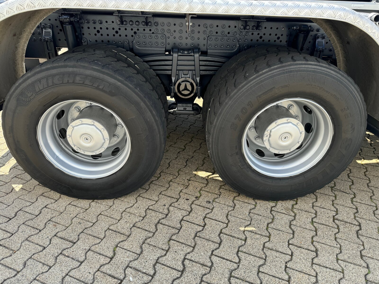 Autocarro scarrabile Mercedes-Benz Arocs 3351 AK 6x6 Arocs 3351 AK 6x6, Retarder, Navi, Grounder: foto 7