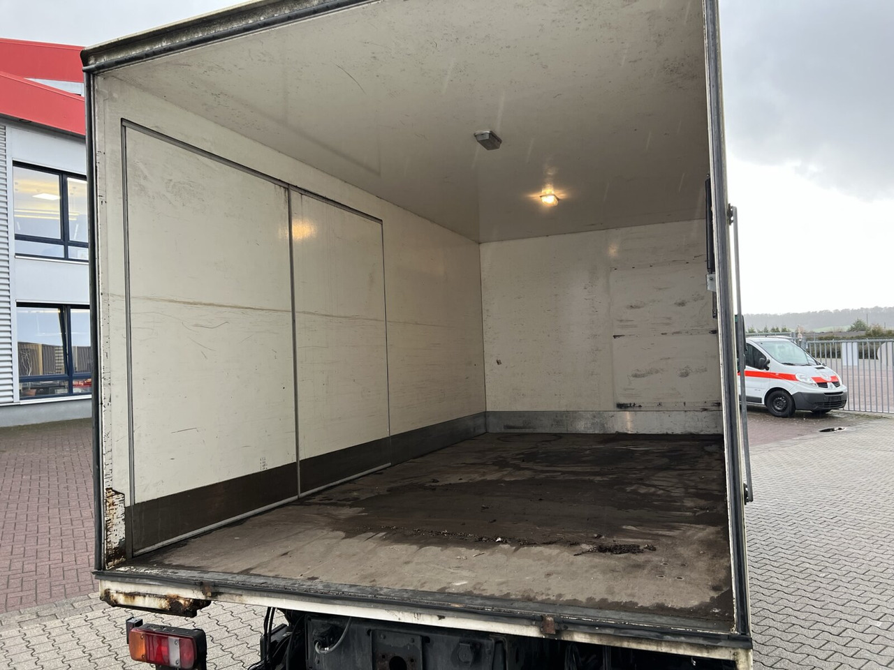 Mercedes-Benz Atego 1018 L 4x2 Atego 1018 L 4x2 mit MBB LBW - Autocarro furgonato: foto 2 Mercedes-Benz Atego 1018 L 4x2 Atego 1018 L 4x2 mit MBB LBW - Autocarro furgonato: foto 2
