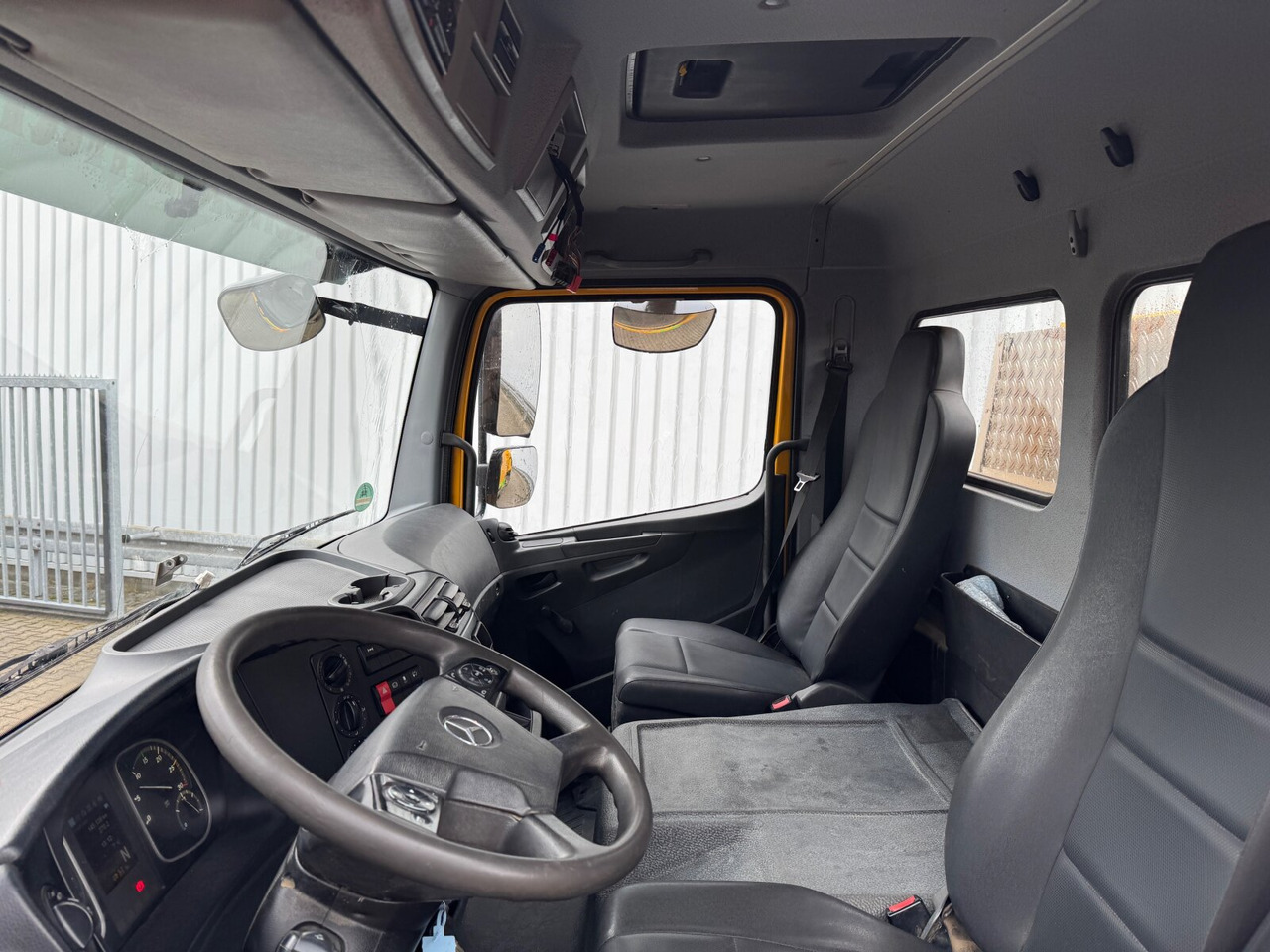 Mercedes-Benz Atego 1221 K 4x2 Atego 1221 K 4x2, 2x AHK - Autocarro ribaltabile: foto 2 Mercedes-Benz Atego 1221 K 4x2 Atego 1221 K 4x2, 2x AHK - Autocarro ribaltabile: foto 2