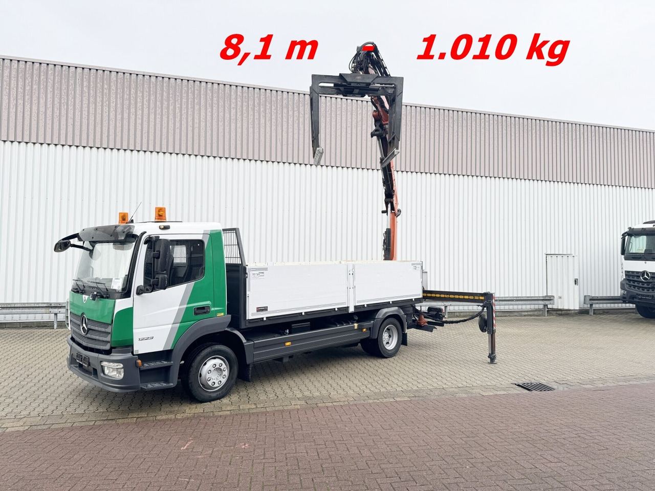 Mercedes-Benz Atego 1223 L 4x2 Atego 1223 L 4x2 mit Heckkran Atlas 88.3-A2L, Funk - Camion con gru, Autocarro con pianale/ Cassone fisso: foto 1 Mercedes-Benz Atego 1223 L 4x2 Atego 1223 L 4x2 mit Heckkran Atlas 88.3-A2L, Funk - Camion con gru, Autocarro con pianale/ Cassone fisso: foto 1