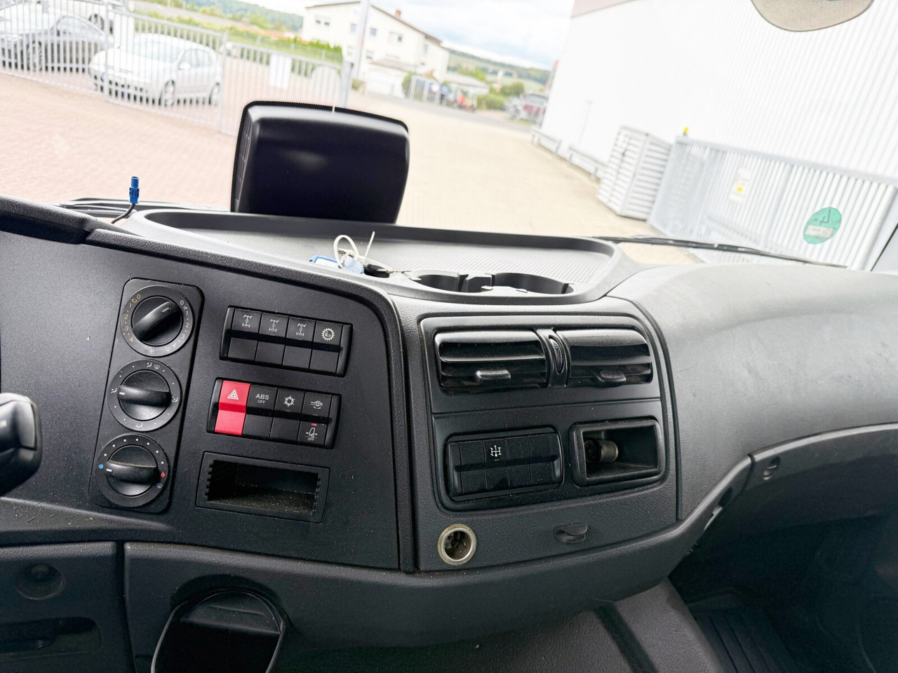 Mercedes-Benz Atego 1530 AK 4x4 Atego 1530 AK 4x4 - Autocarro ribaltabile: foto 5 Mercedes-Benz Atego 1530 AK 4x4 Atego 1530 AK 4x4 - Autocarro ribaltabile: foto 5