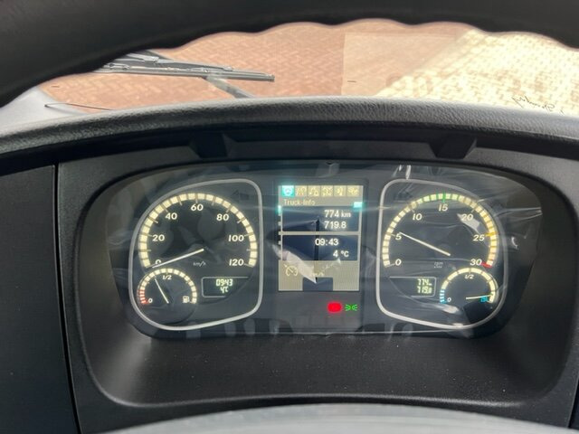 Mercedes-Benz Atego 1630 AK 4x4 Atego 1630 AK 4x4, 2x Nebenantrieb, Rechtslenker - Autocarro telaio: foto 5 Mercedes-Benz Atego 1630 AK 4x4 Atego 1630 AK 4x4, 2x Nebenantrieb, Rechtslenker - Autocarro telaio: foto 5