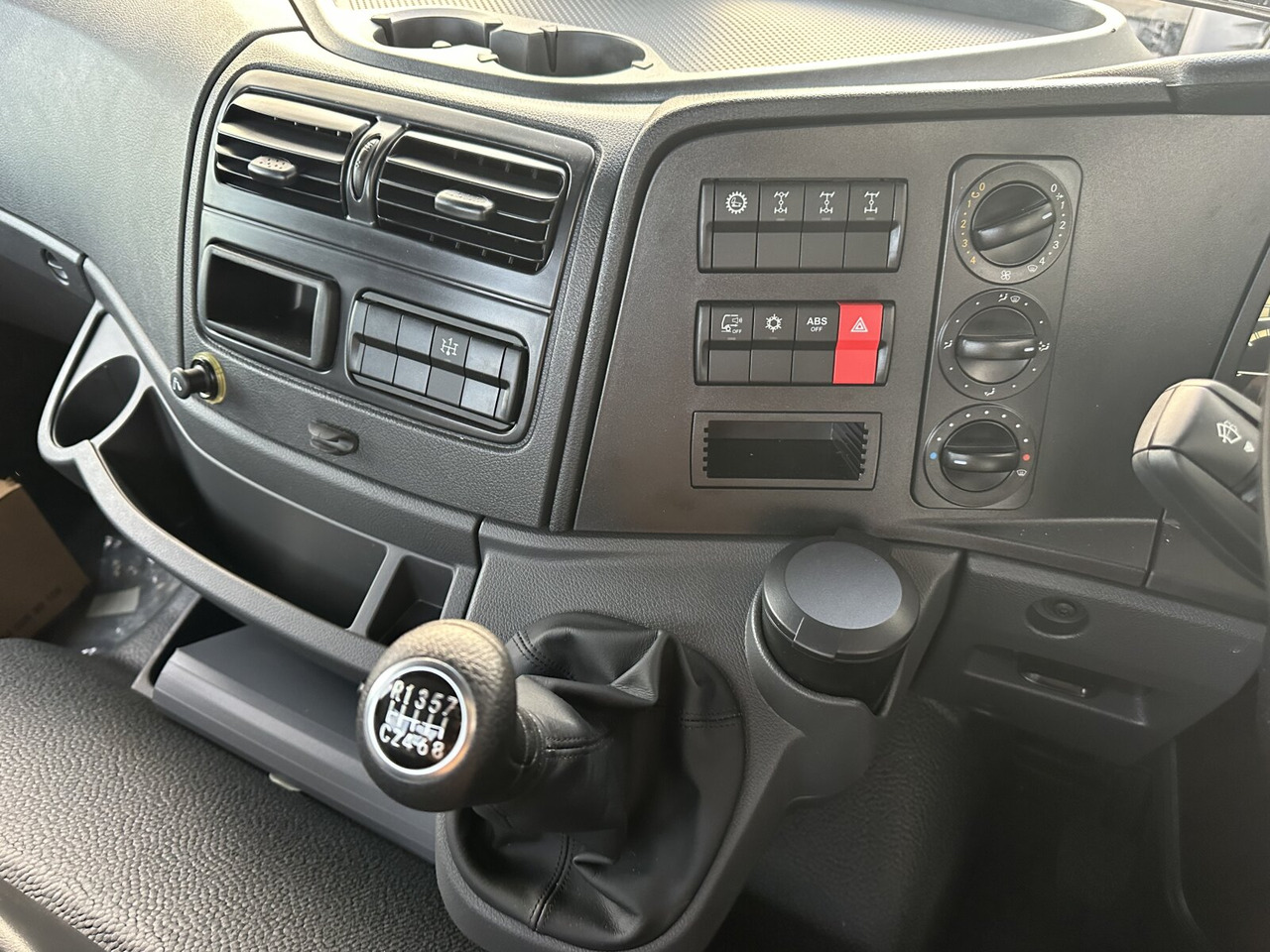 Mercedes-Benz Atego 1630 AK 4x4 Atego 1630 AK 4x4, Rechtslenker - Autocarro telaio: foto 4 Mercedes-Benz Atego 1630 AK 4x4 Atego 1630 AK 4x4, Rechtslenker - Autocarro telaio: foto 4