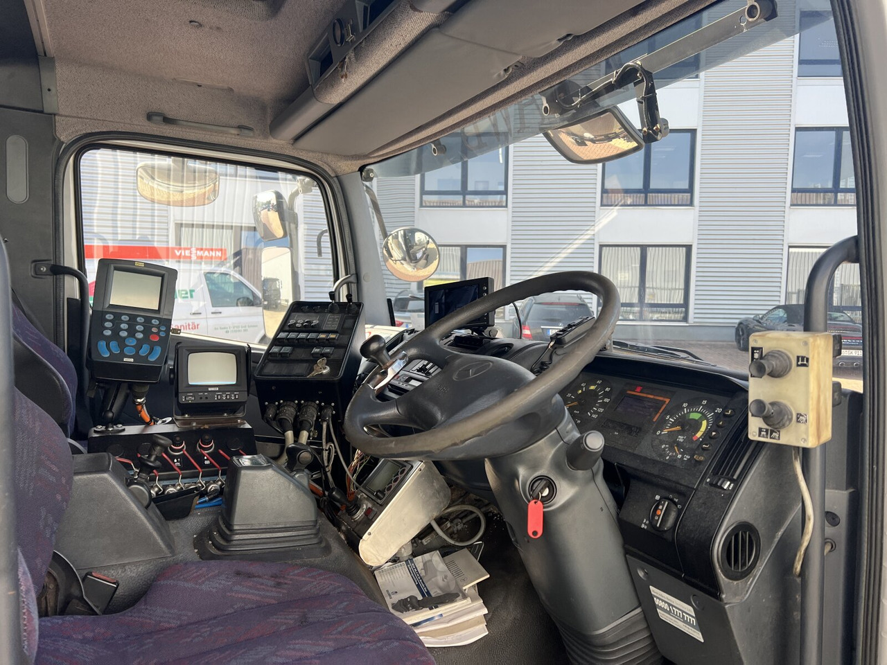 Mercedes-Benz Atego 1828 L 4x2 Atego 1828 L 4x2, Rechtslenker, Winterdienstaustattung - Autocarro telaio: foto 5 Mercedes-Benz Atego 1828 L 4x2 Atego 1828 L 4x2, Rechtslenker, Winterdienstaustattung - Autocarro telaio: foto 5