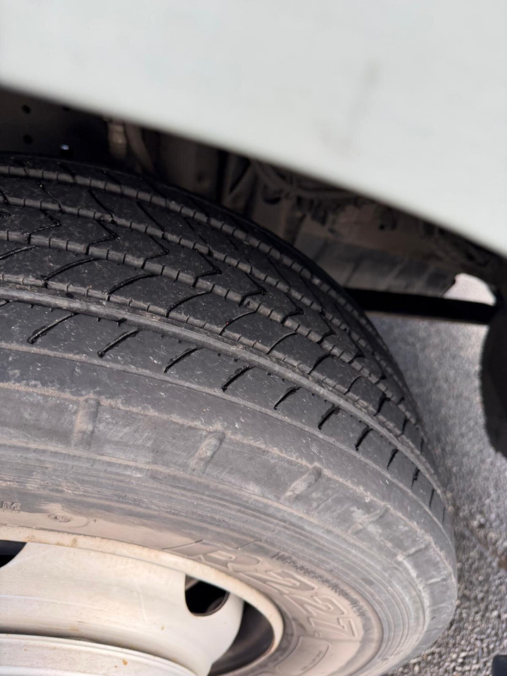 Mercedes-Benz Atego Atego 816 4 x 2 - Autocarro con pianale/ Cassone fisso: foto 3 Mercedes-Benz Atego Atego 816 4 x 2 - Autocarro con pianale/ Cassone fisso: foto 3