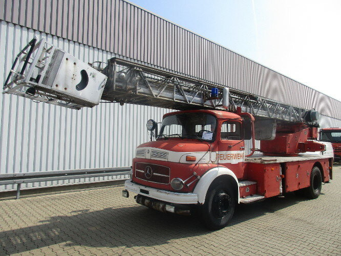 Mercedes-Benz - L 1519 4x2 DL 30 L 1519 4x2 Feuerwehr Drehleiter DL30 - Autopompa: foto 1 Mercedes-Benz - L 1519 4x2 DL 30 L 1519 4x2 Feuerwehr Drehleiter DL30 - Autopompa: foto 1