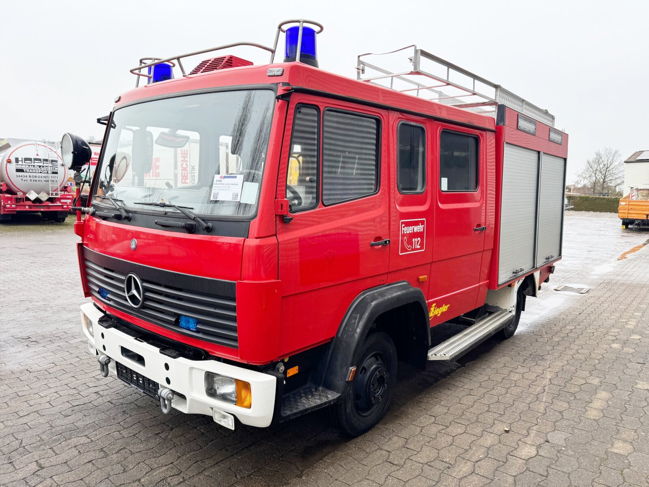 Mercedes-Benz LK 814 F 4x2 Doka LK 814 F 4x2 Doka, Löschfahrzeug LF8/6 - Ambulanza: foto 1 Mercedes-Benz LK 814 F 4x2 Doka LK 814 F 4x2 Doka, Löschfahrzeug LF8/6 - Ambulanza: foto 1