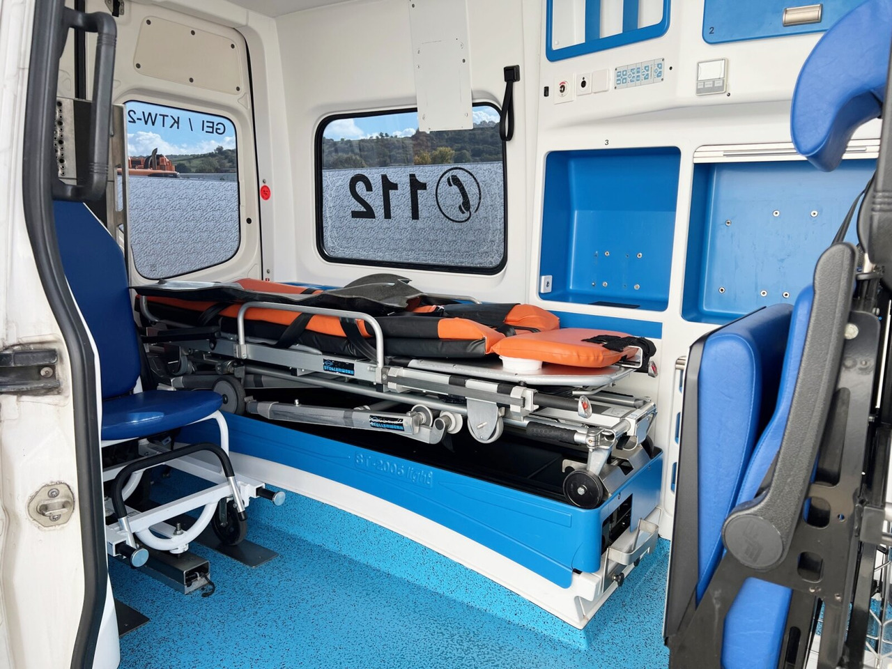 Ambulanza Mercedes-Benz Sprinter 313 CDI 4x2 Sprinter 313 CDI 4x2, EEV, Krankenwagen: foto 11 Ambulanza Mercedes-Benz Sprinter 313 CDI 4x2 Sprinter 313 CDI 4x2, EEV, Krankenwagen: foto 11