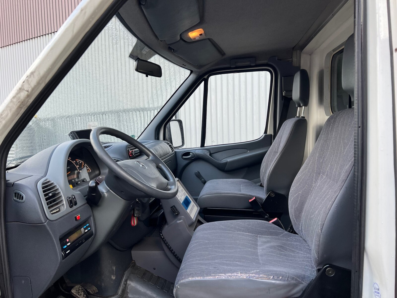 Ambulanza Mercedes-Benz Sprinter 313 CDI 4x2 Sprinter 313 CDI 4x2, Rettungswagen: foto 7