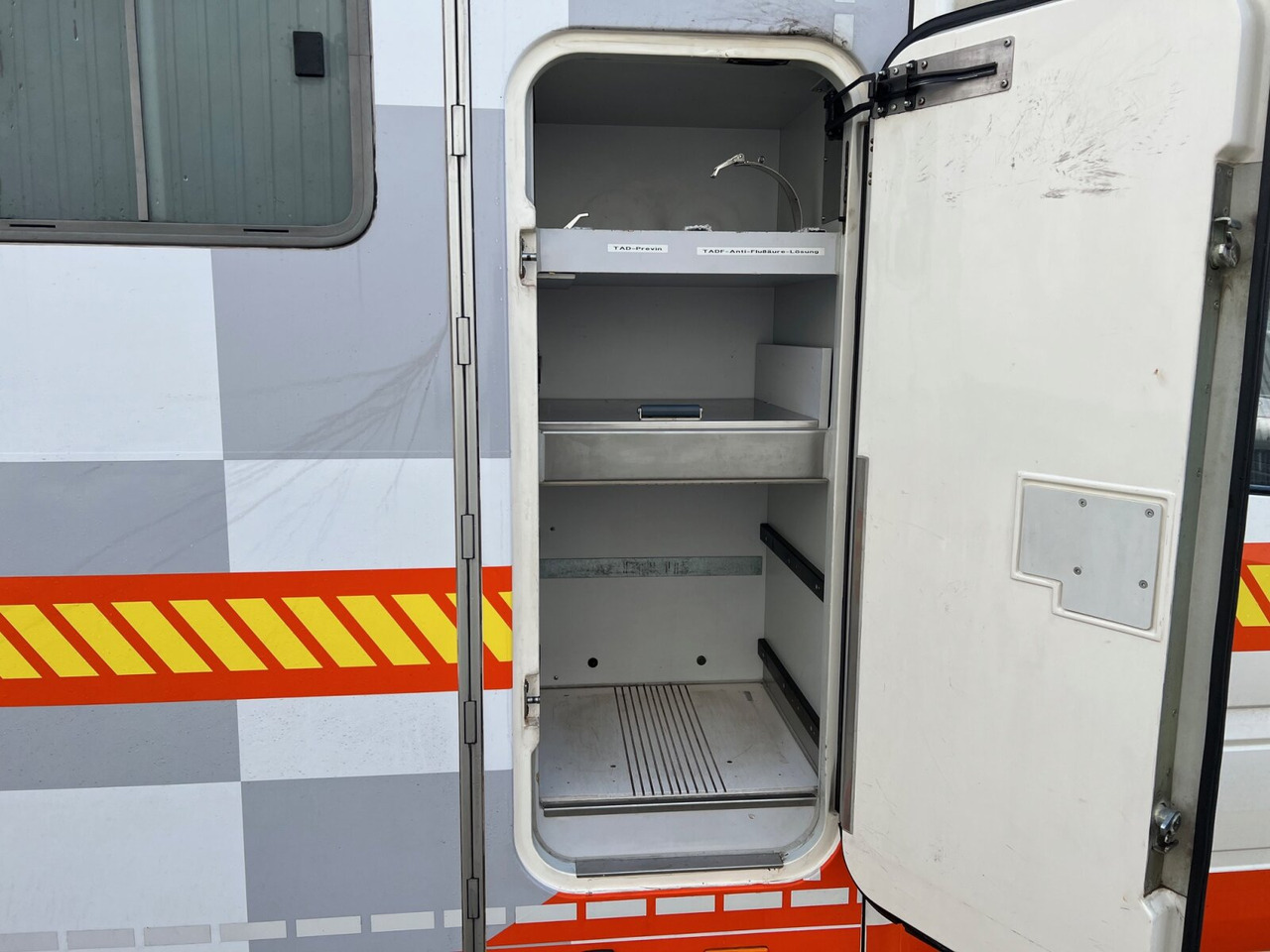 Ambulanza Mercedes-Benz Sprinter 313 CDI 4x2 Sprinter 313 CDI 4x2, Rettungswagen: foto 11