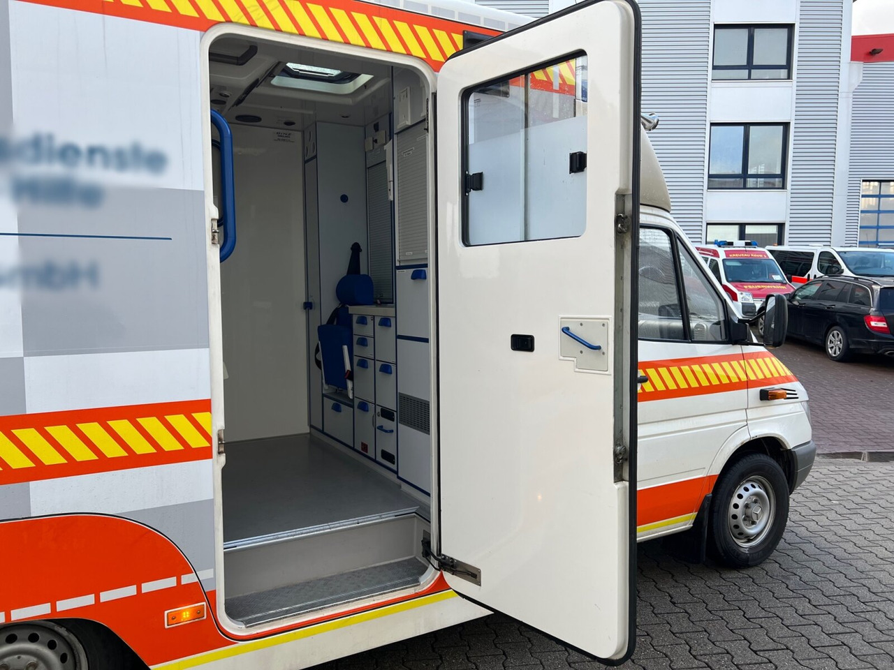 Ambulanza Mercedes-Benz Sprinter 313 CDI 4x2 Sprinter 313 CDI 4x2, Rettungswagen: foto 10