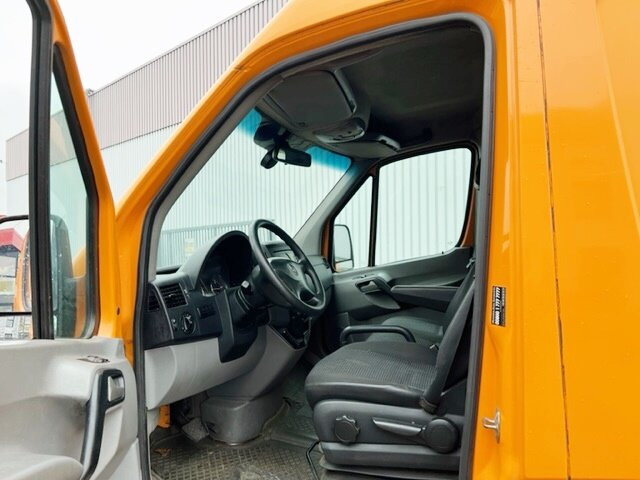 Mercedes-Benz Sprinter 515 CDI 4x2 Sprinter 515 CDI 4x2 - Furgone chiuso: foto 3 Mercedes-Benz Sprinter 515 CDI 4x2 Sprinter 515 CDI 4x2 - Furgone chiuso: foto 3