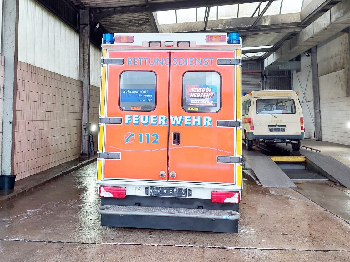 Mercedes-Benz Sprinter 515 CDI 4x2 Sprinter 515 CDI 4x2, Rettungswagen, Retarder - Autopompa: foto 4 Mercedes-Benz Sprinter 515 CDI 4x2 Sprinter 515 CDI 4x2, Rettungswagen, Retarder - Autopompa: foto 4